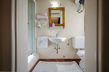 Residence Marco Polo Rovigno Esterno foto