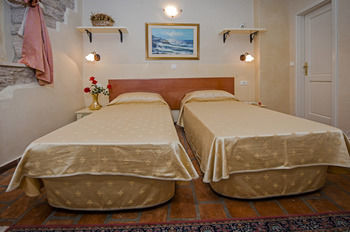 Residence Marco Polo Rovigno Esterno foto