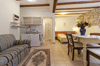 Residence Marco Polo Rovigno Esterno foto