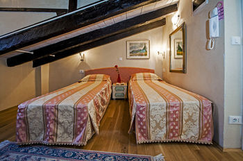 Residence Marco Polo Rovigno Esterno foto